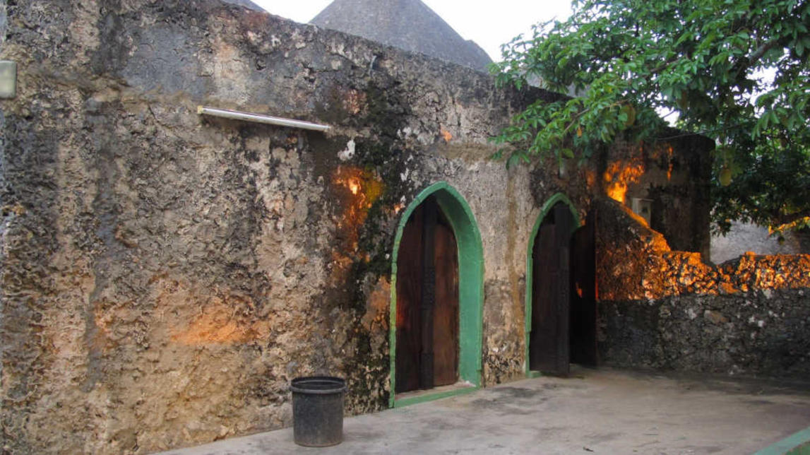 diani-kongo-mosque-sitara-retreat-kenya-accomodation