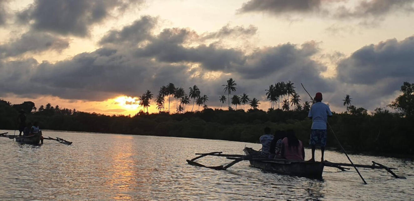 kongo-river-sunset-picnics-and-boat-ride-sitara-retreat-kenya-accomodation